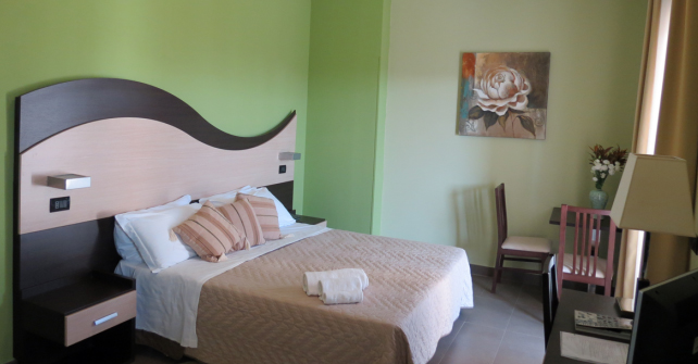 camera-deluxe-hotel