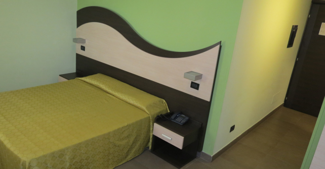 camera-deluxe-hotel