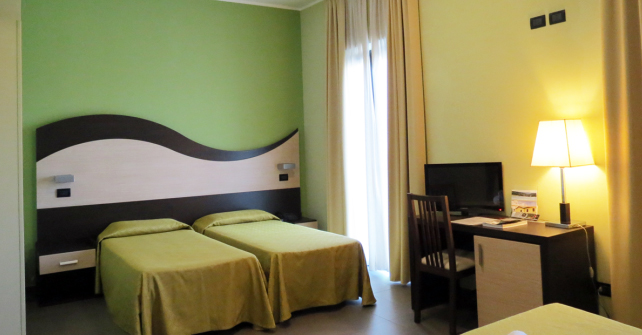 camera-deluxe-hotel